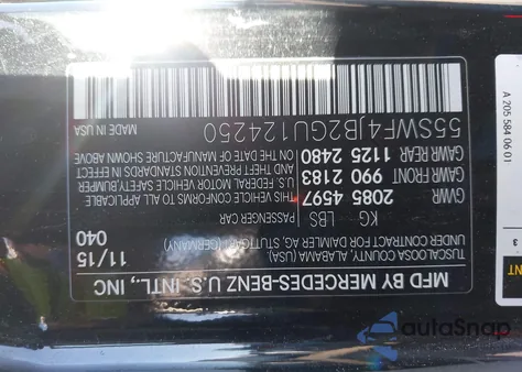 2016 Mercedes-Benz C 300 Sport z USA, uszkodzony, nr VIN 55SWF4JB2GU124250